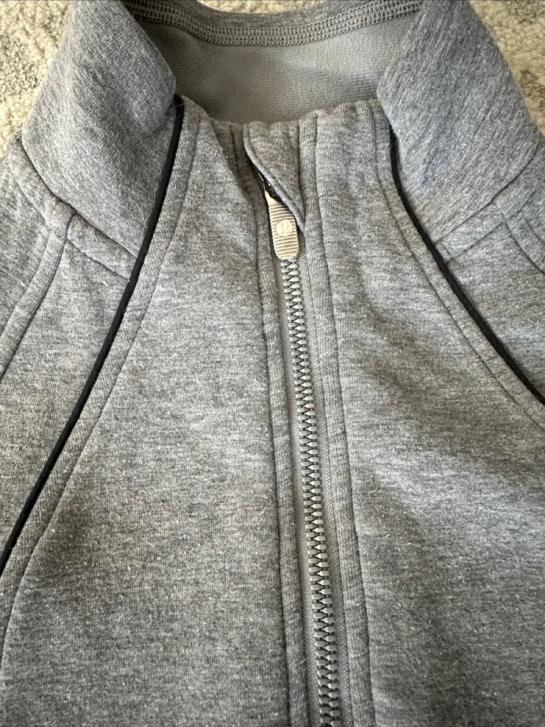 Lululemon Scuba Hoodie image indicator(2)