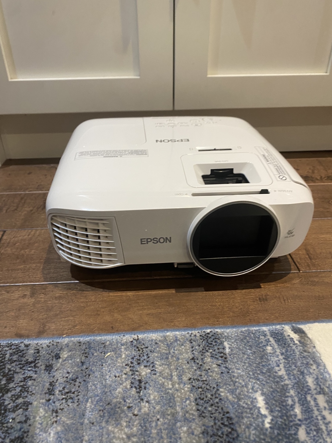 Epson Home Cinema 2100 Projector