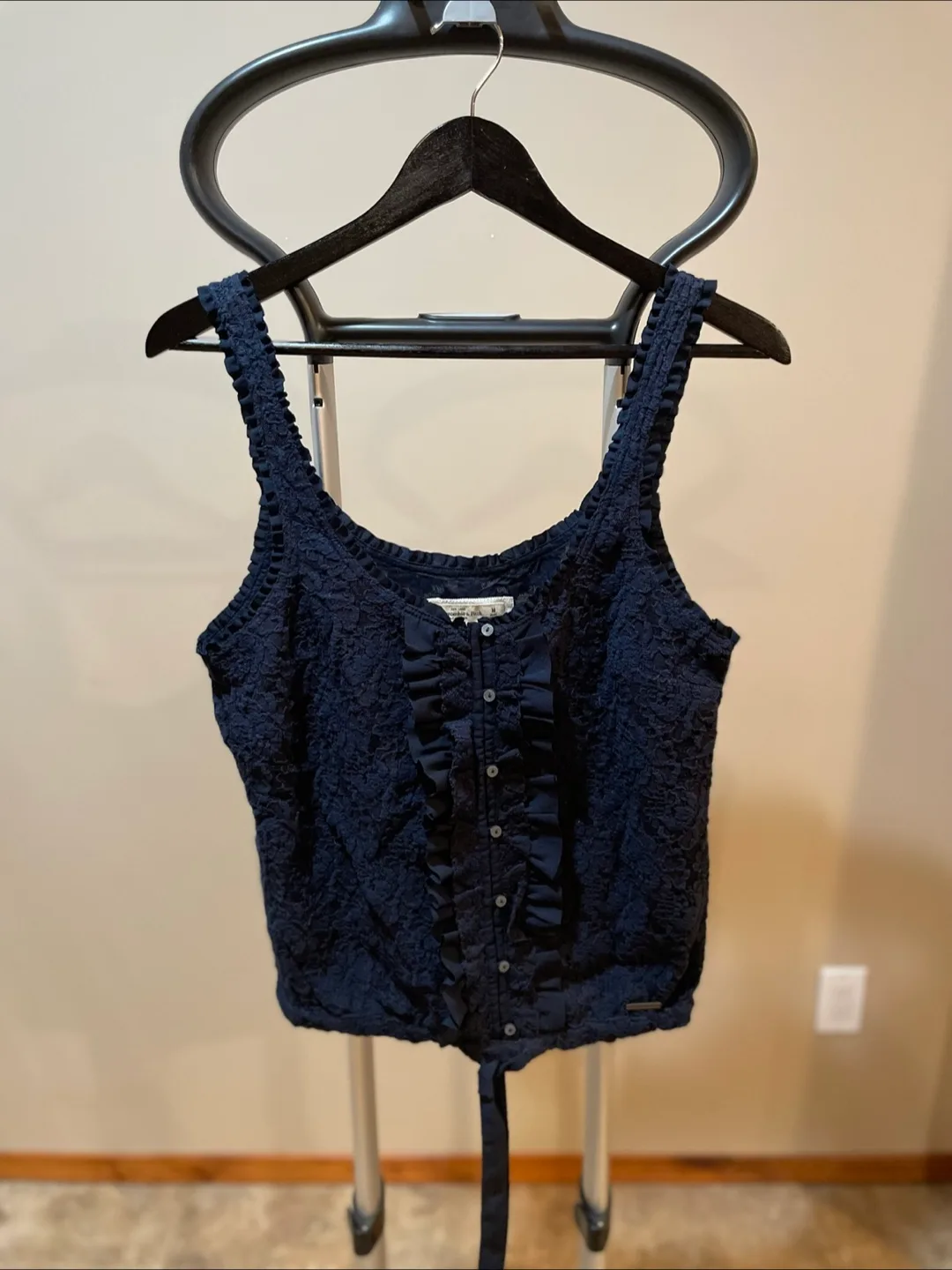 Abercrombie & Fitch Women's Navy Blue Lace Tank Top thumbnail