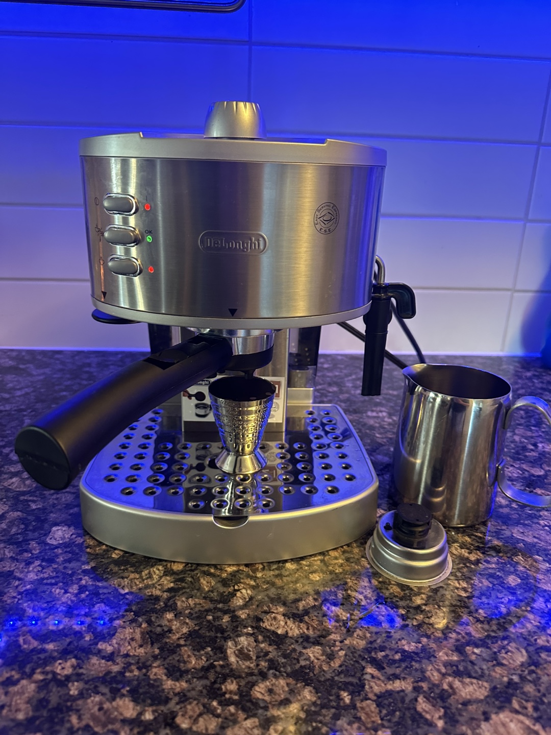 DeLonghi Espresso Machine, Milk Frother Steam Wand