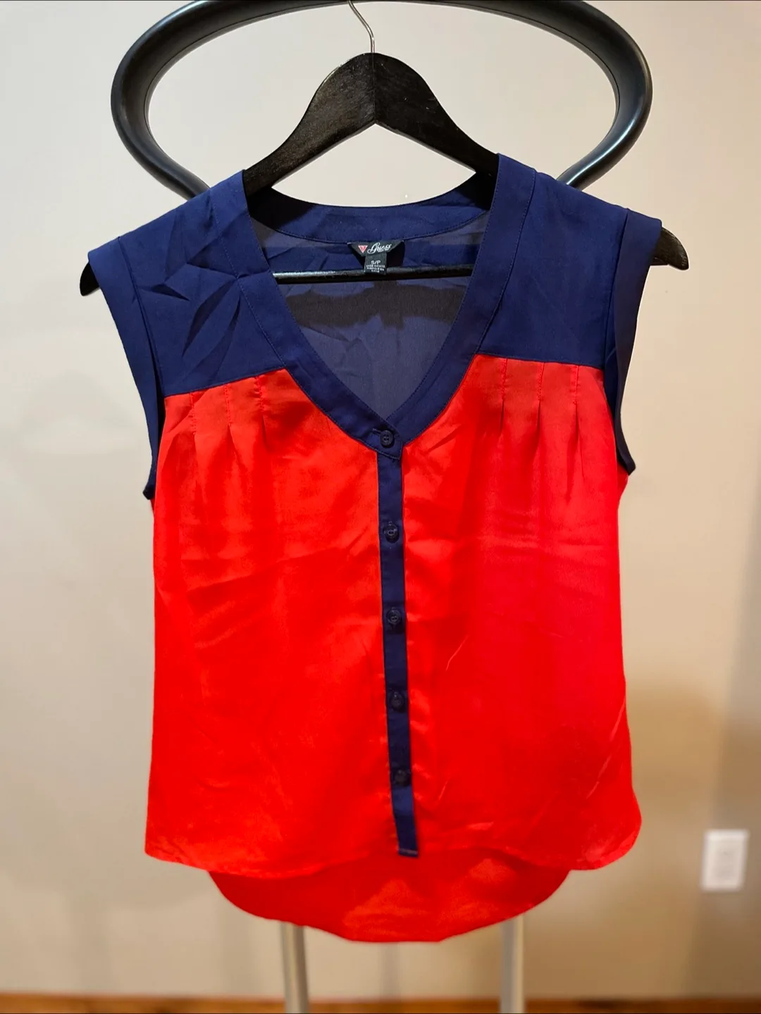 Guess Women's Sleeveless Blouse thumbnail