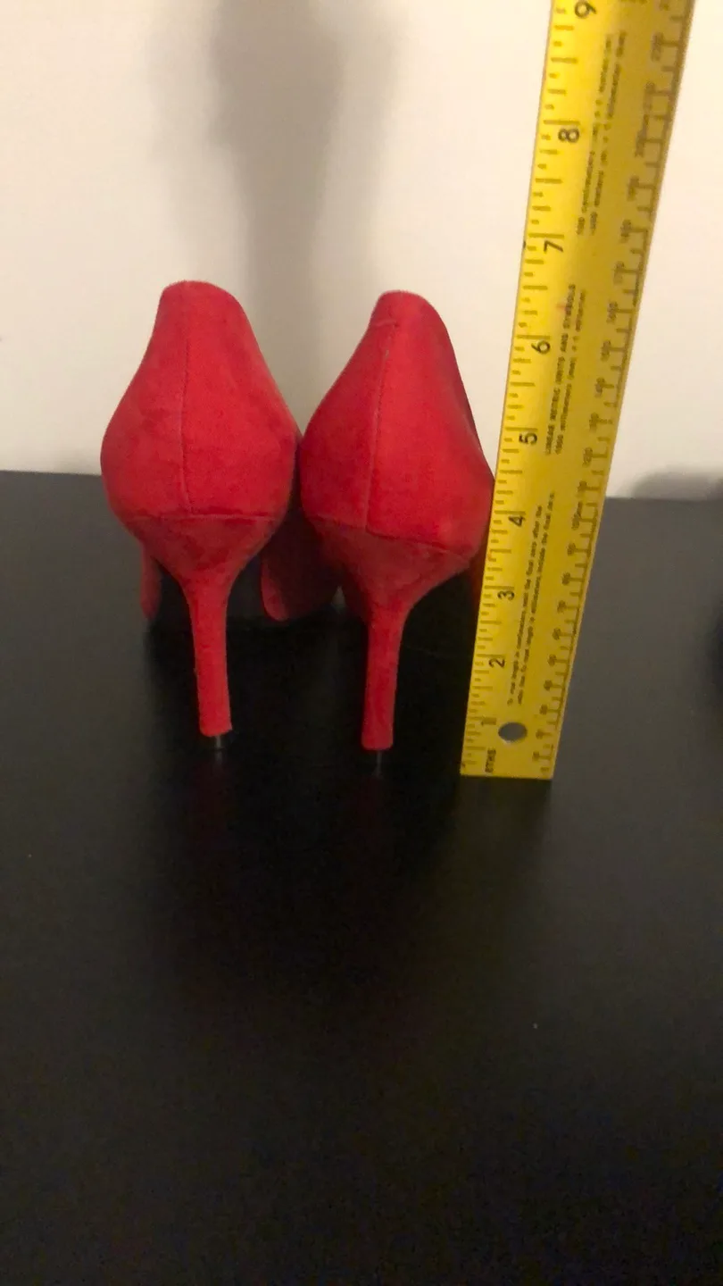 Red Guess Heels - Size 6 image indicator(3)
