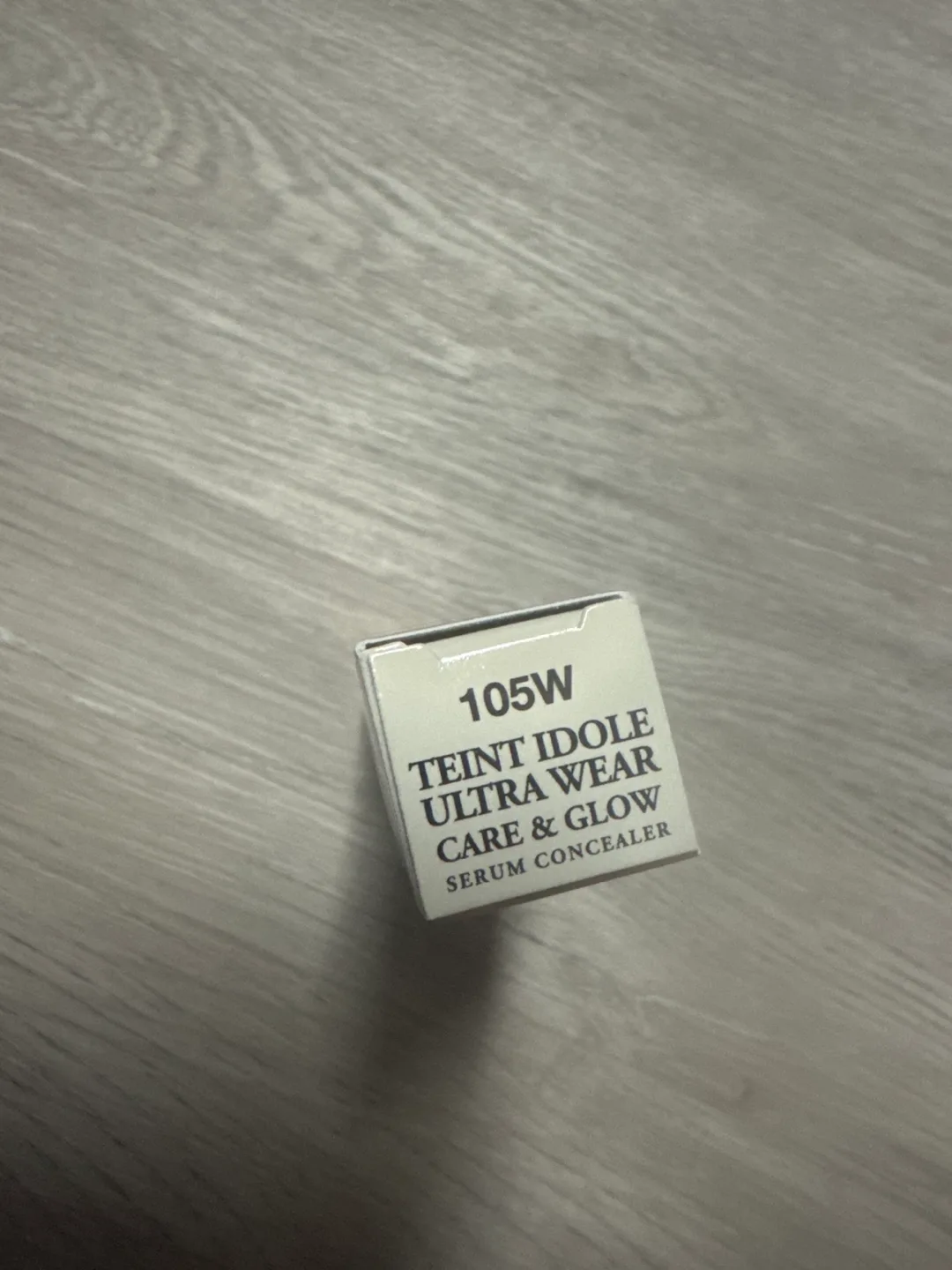 Lancôme Teint Idole Ultra Wear Care & Glow Serum Concealer 105W image indicator(2)