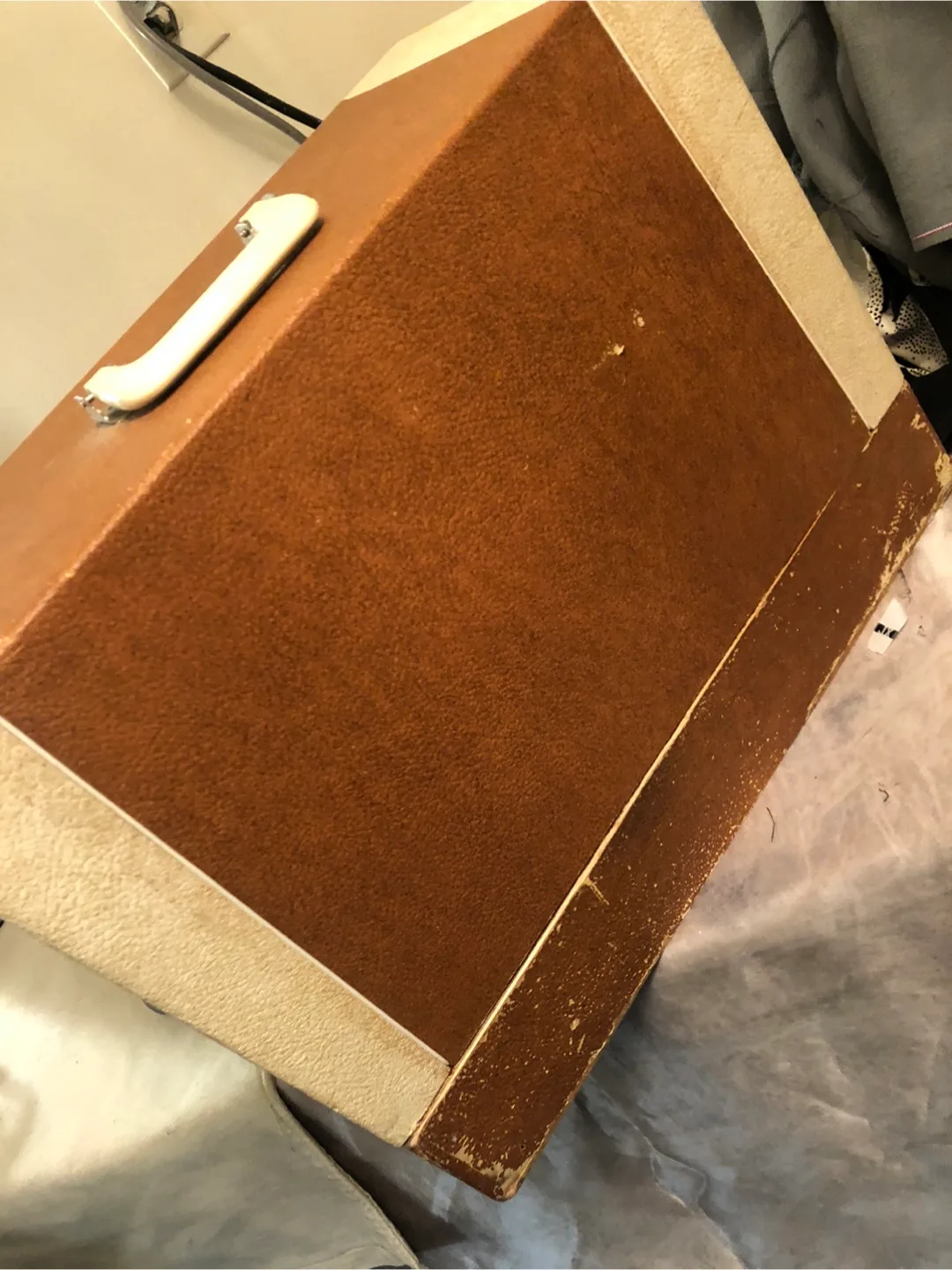 Vintage Singer Featherweight 237 Sewing Machine image indicator(4)