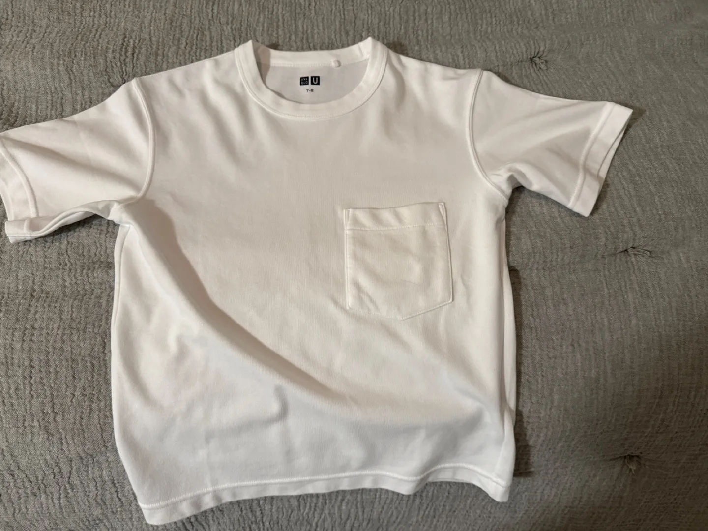 “Cricut-ers”: Bundle of UNIQLO U Kids White T-Shirt Size 7-8 image indicator(3)