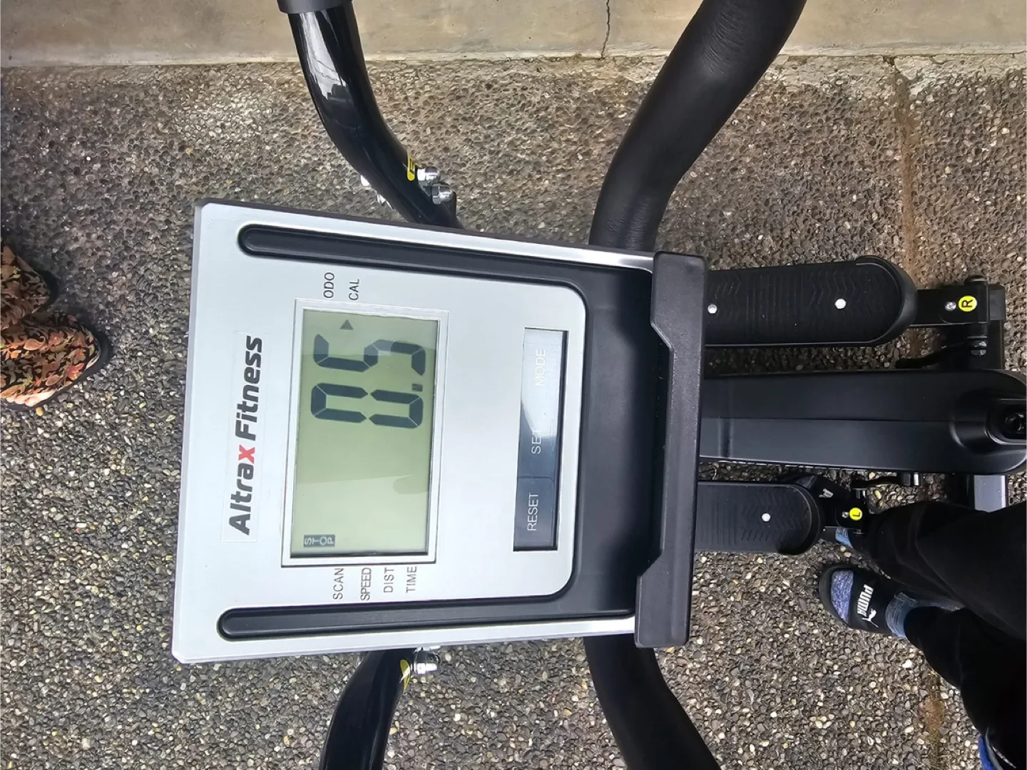 2-in-1 Elliptical and Stationary Bike image indicator(6)