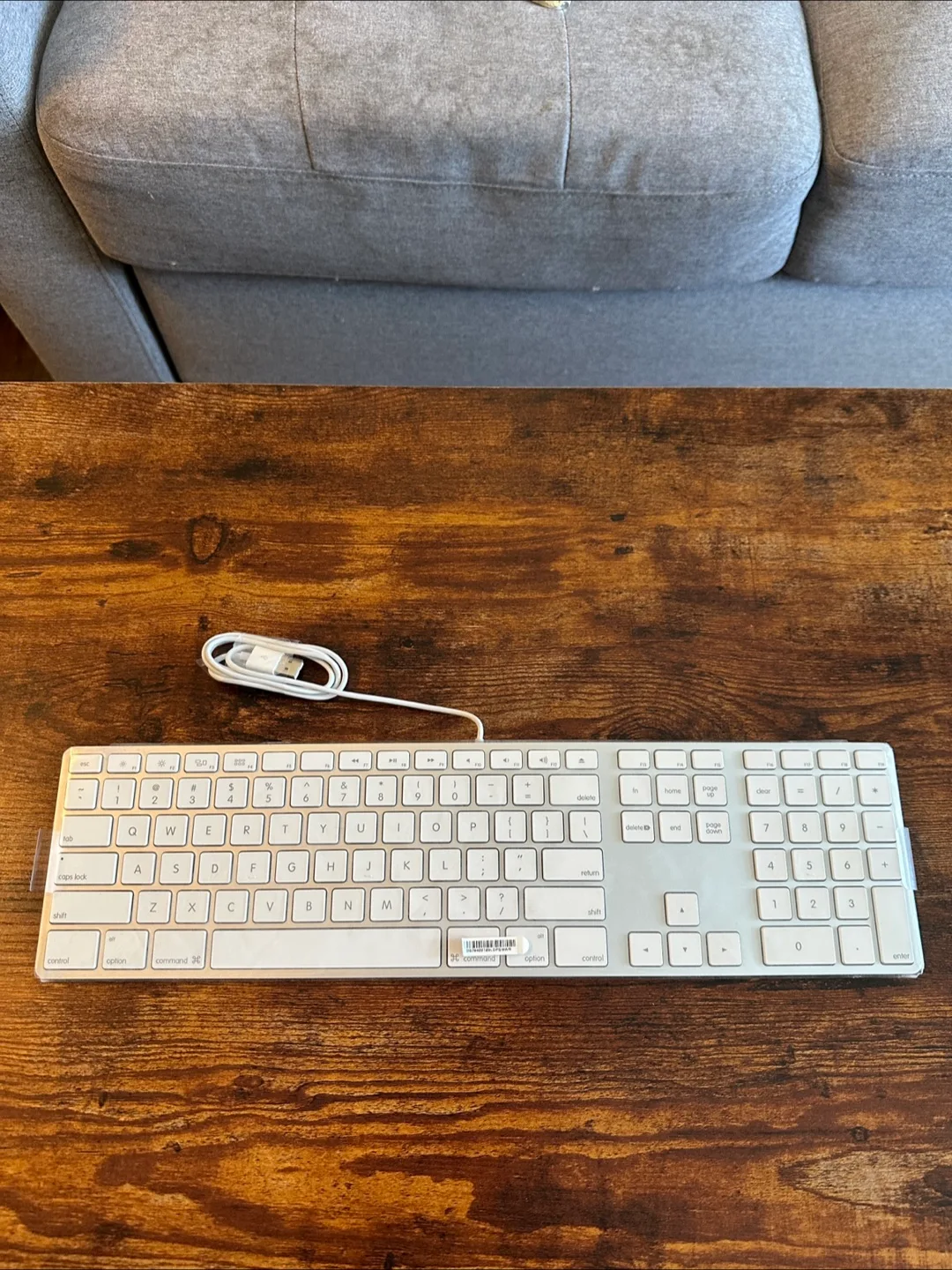 New Apple Keyboard with numeric keyboard thumbnail