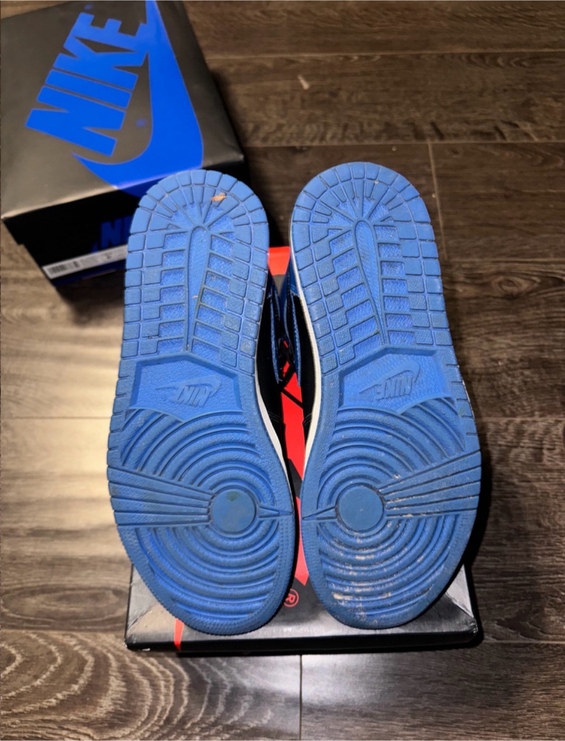 Air Jordan 1 Royal 2017 - photo 3