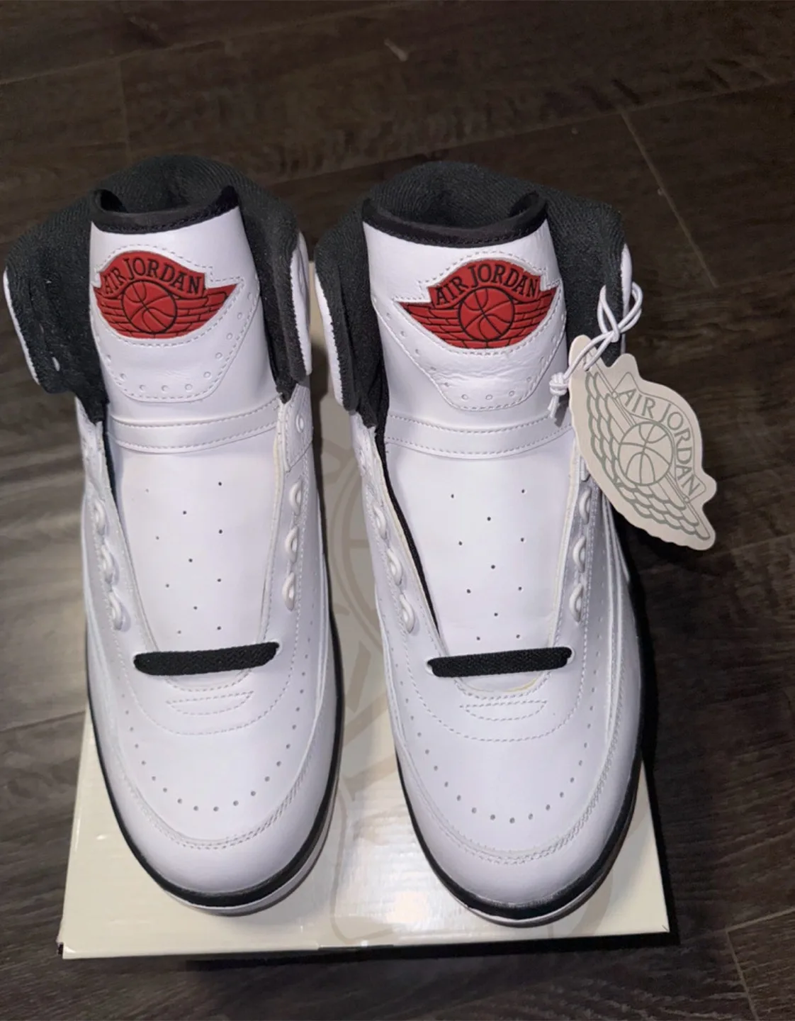 Air Jordan 2 Chicago image indicator(2)