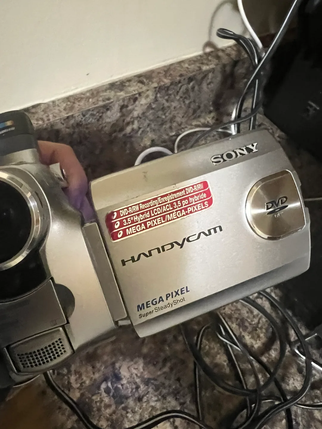 Sony Handycam Camcorder with Carl Zeiss Lens - 120x Optical Zoom image indicator(3)