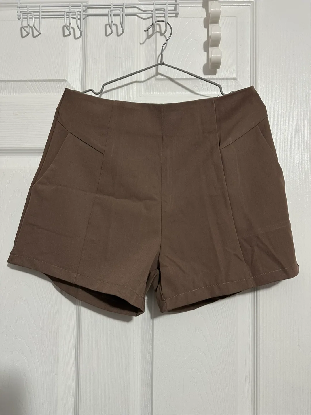 High-waisted shorts (new)- M/L