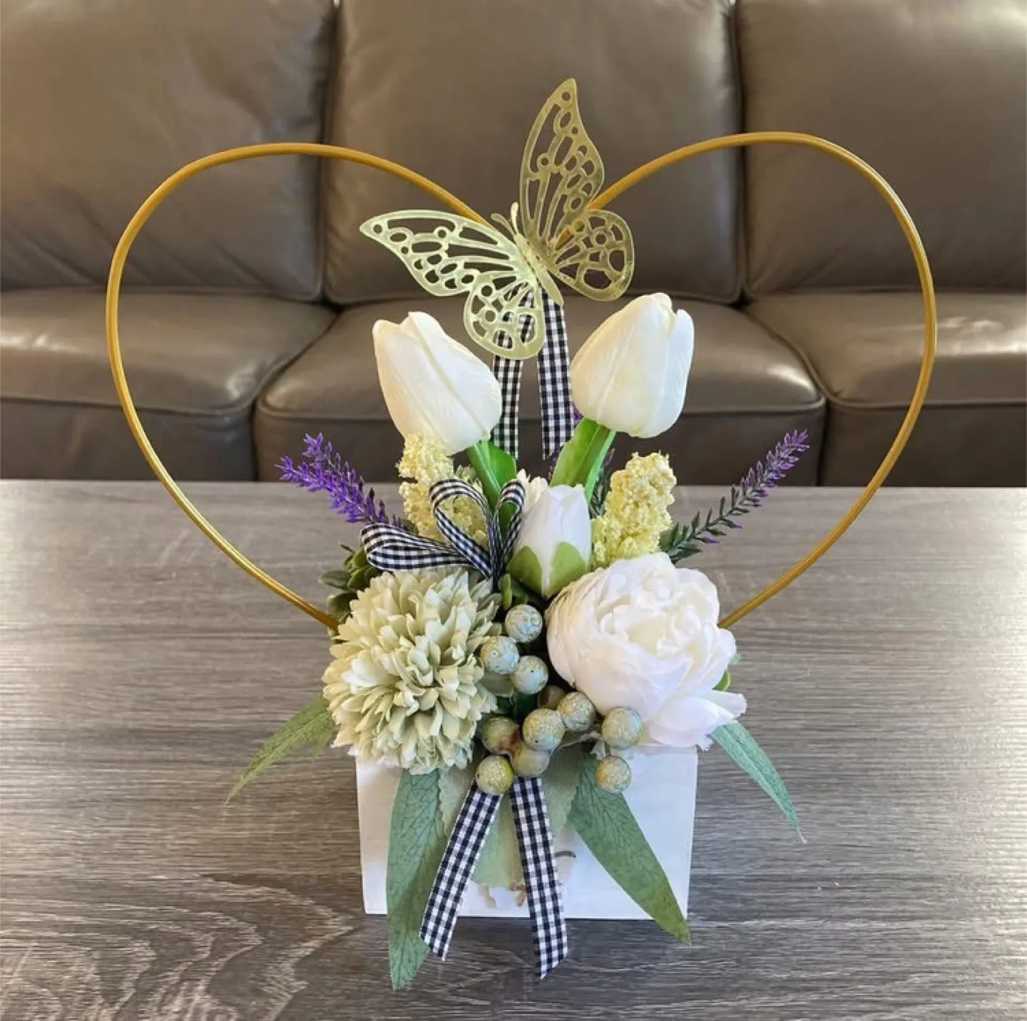 Artificial flower arrangement. Stouffville pickup thumbnail