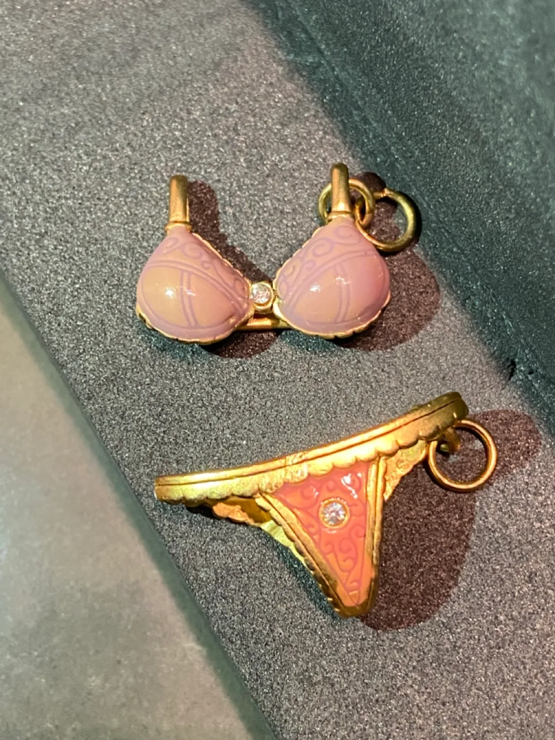 Vintage Gold-tone Lingerie pendant Set thumbnail