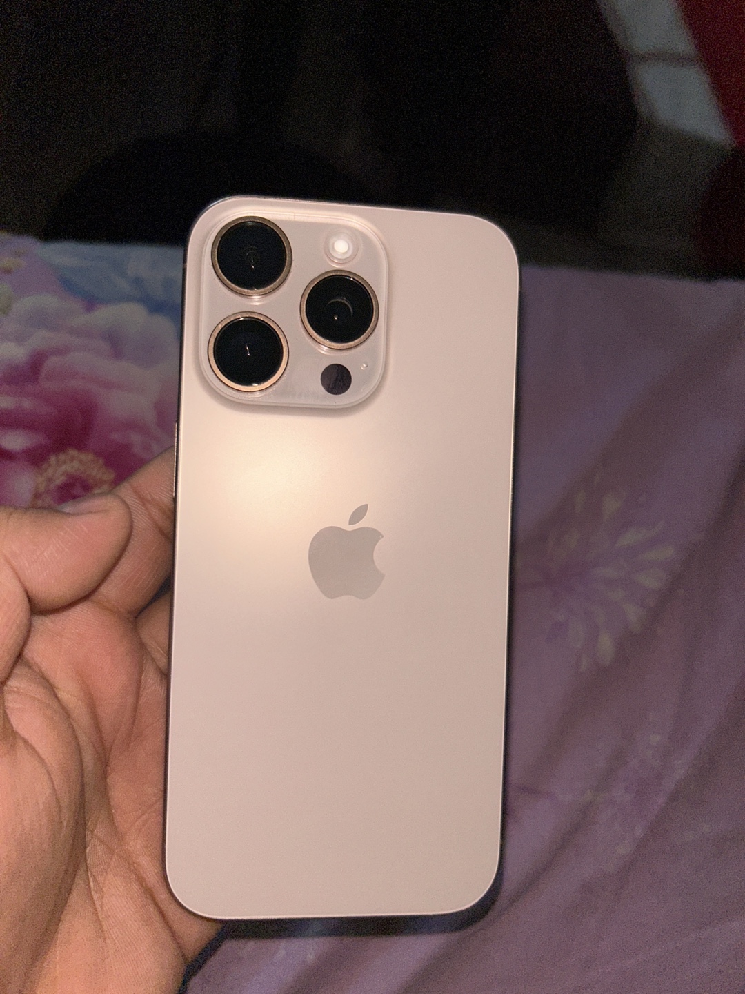 iPhone 16 Pro - Excellent Condition Like New - photo 3