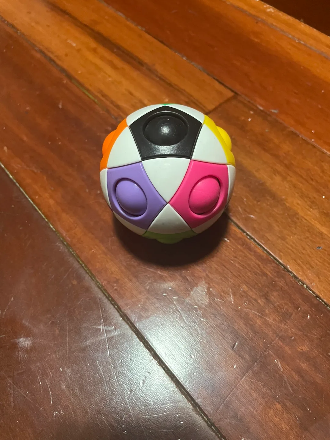 Multicoloured Puzzle Ball thumbnail