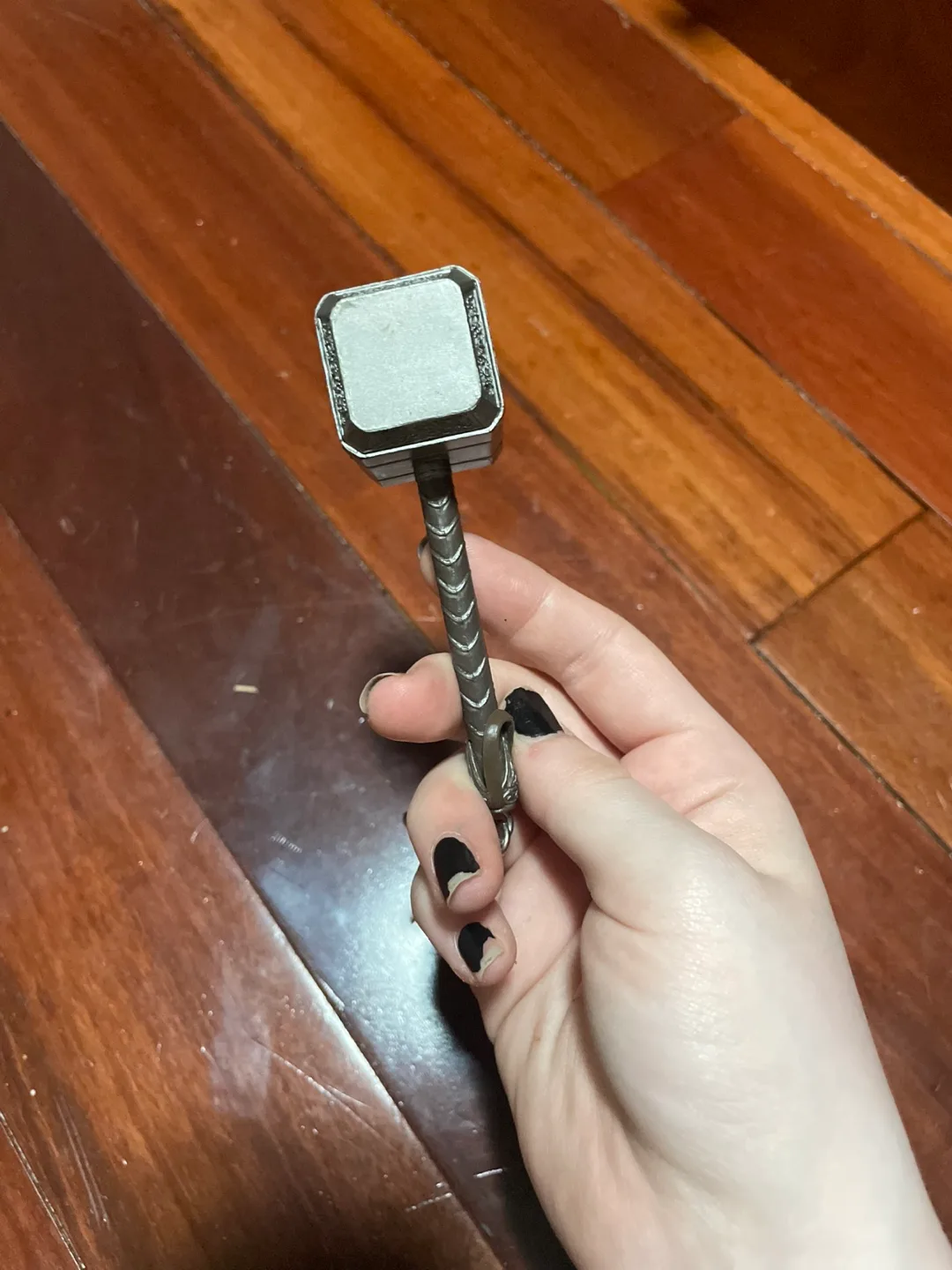 Thors Hammer Mjolnir Keychain image indicator(4)