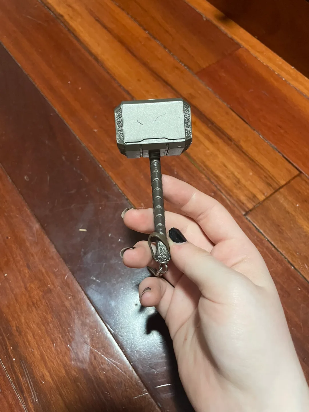 Thors Hammer Mjolnir Keychain image indicator(3)