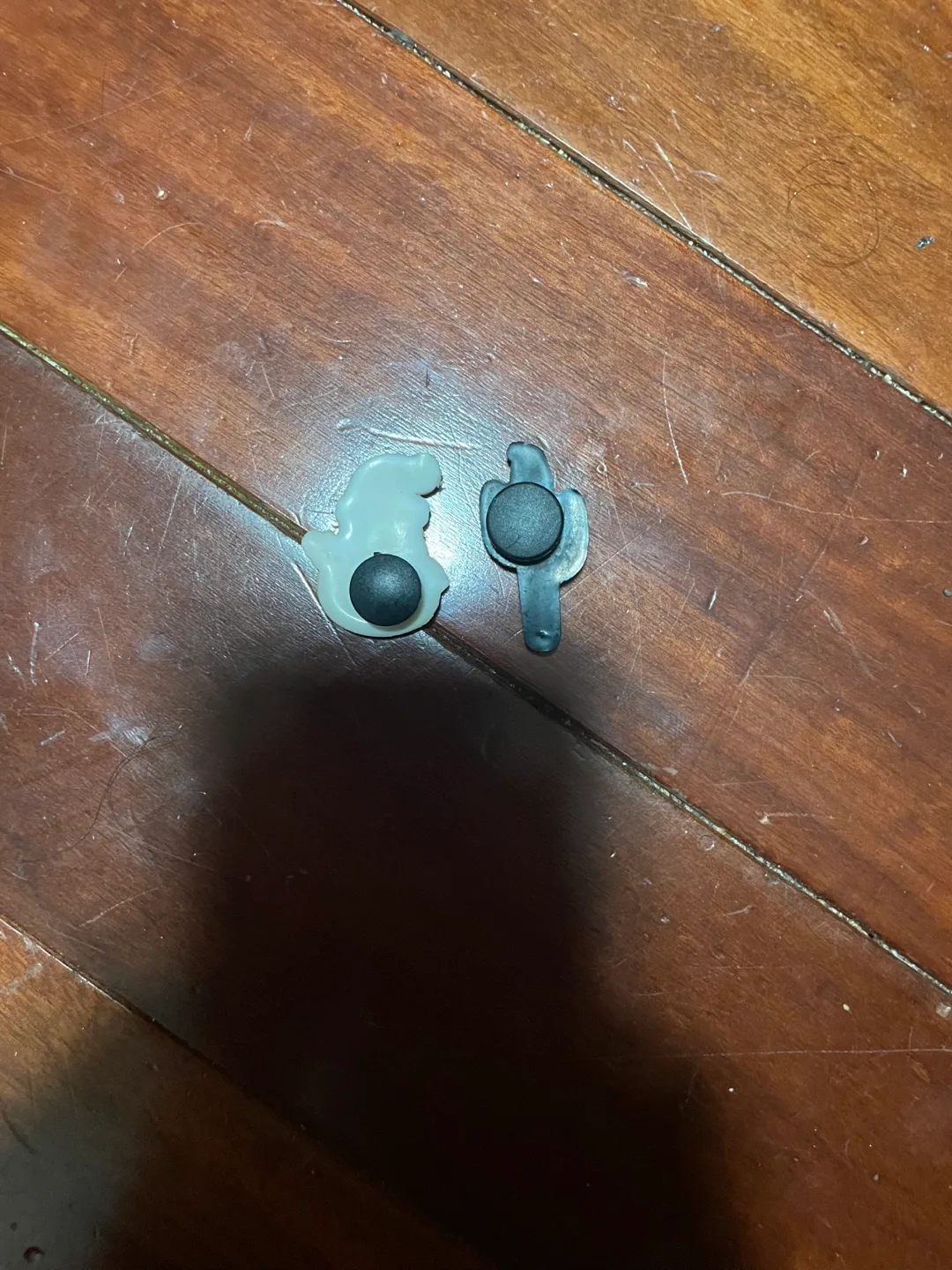 2 Jibbitz charms: Snowman and Cactus image indicator(2)