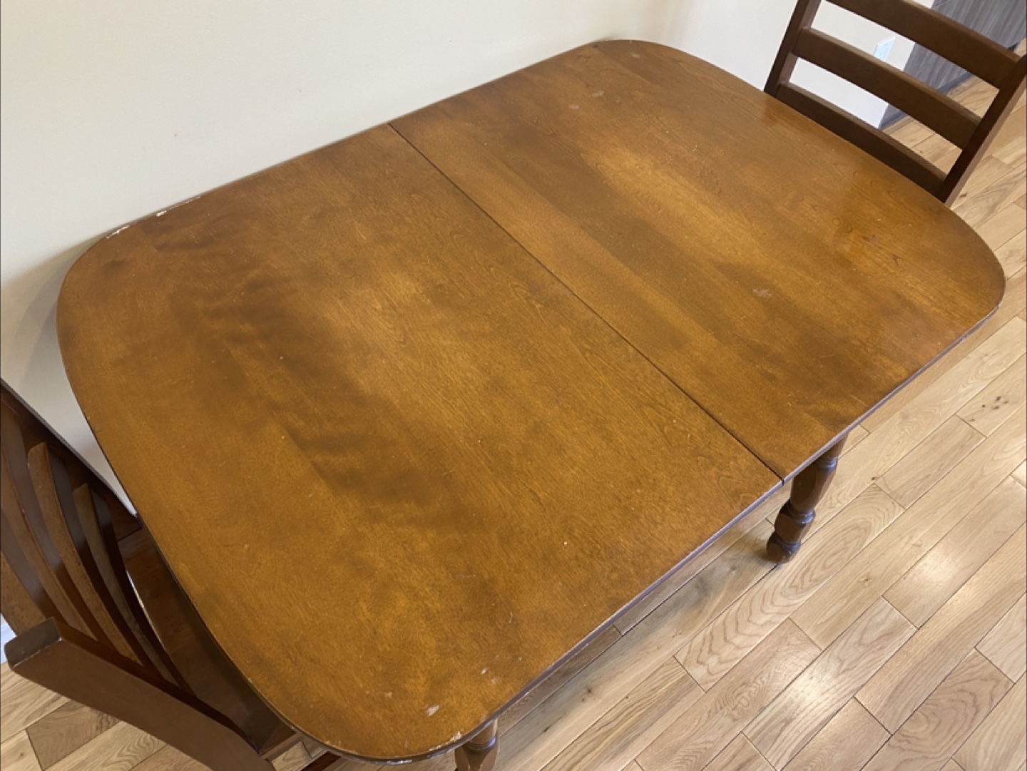 Vintage Solid Wood Dining Table with 2 Chairs (CAN DELIVER) - photo 2