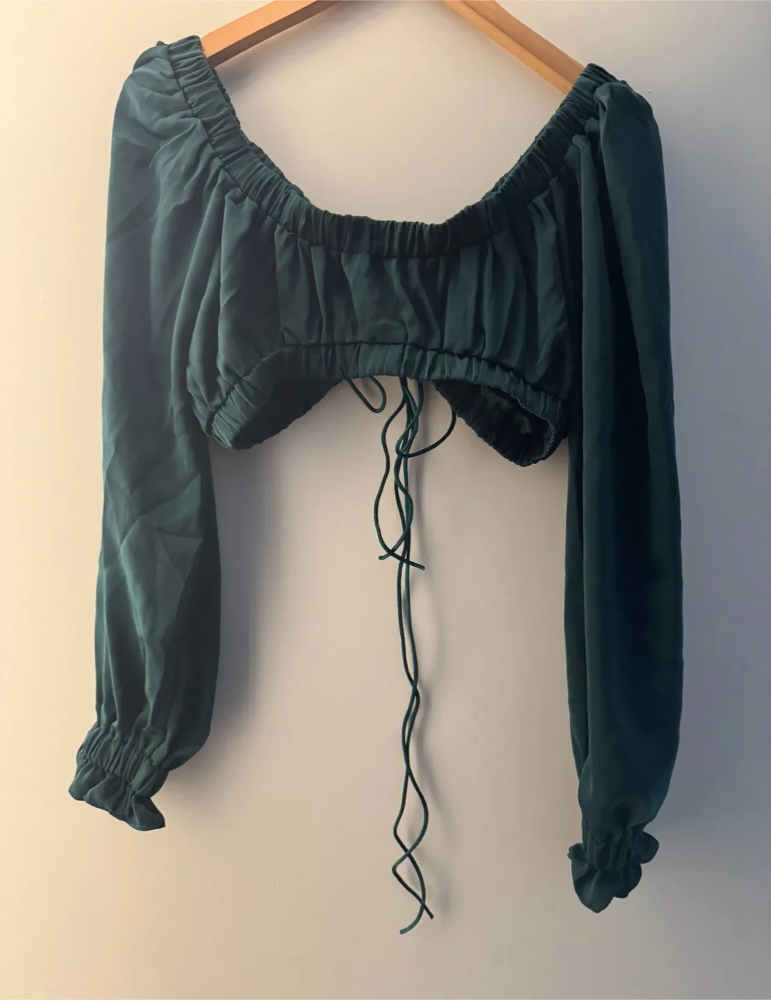 LIKE NEW teal front tie crop top size s/m image indicator(2)