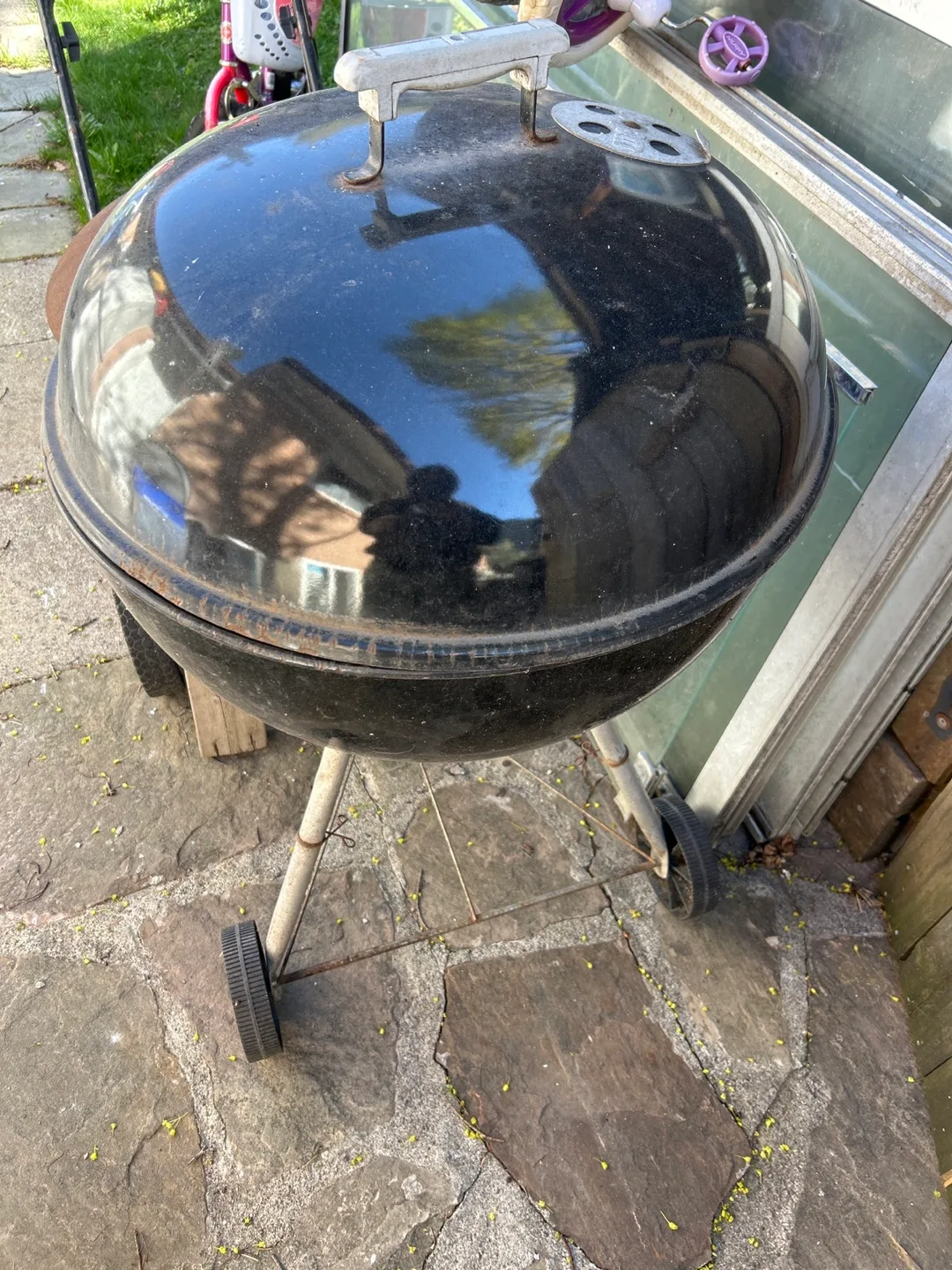 Weber Kettle Charcoal Grill thumbnail
