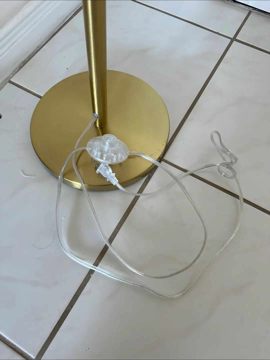 Gold Arc Floor Lamp with White Shade image indicator(2)