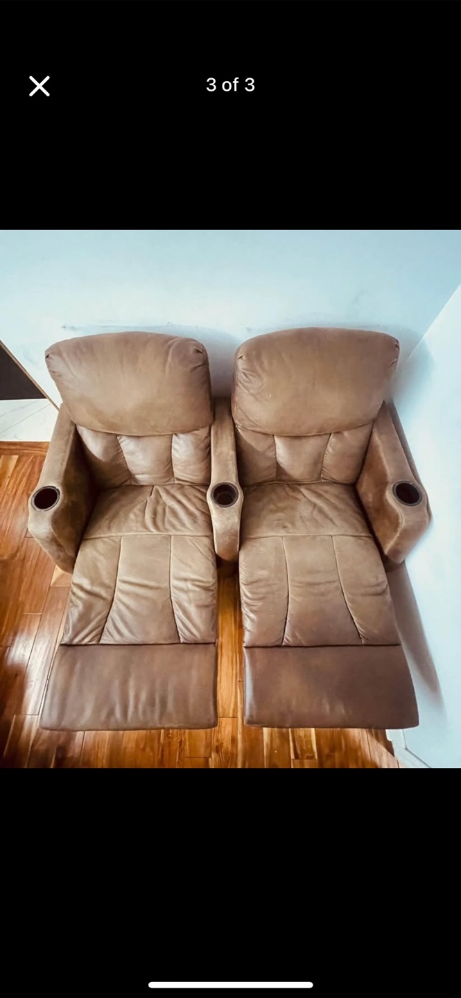 Pair of Brown recliners