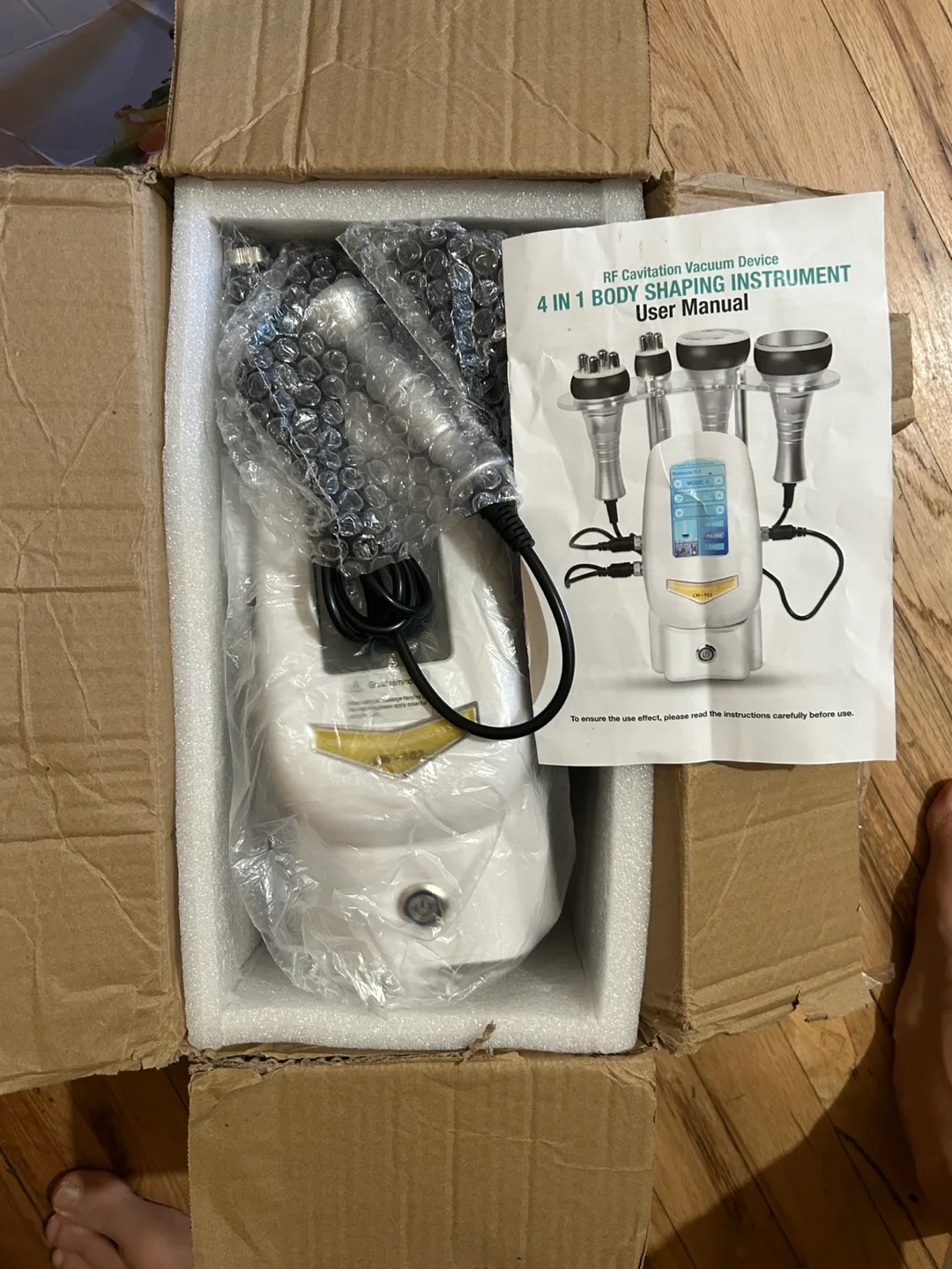 4-in-1 Body Shaping Instrument (LW-102) - Cavitation, RF, Vacuum thumbnail