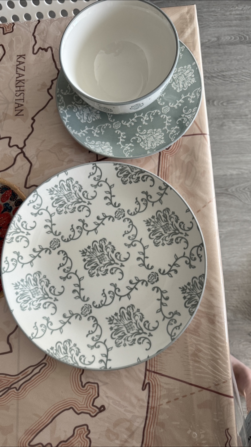 Grey and White Floral Dinnerware Set - photo 3