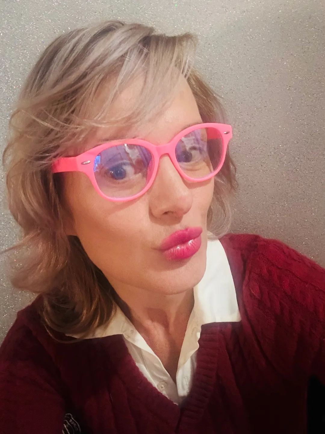 Women's Eyeglasses and Sunglasses Collection image indicator(2)