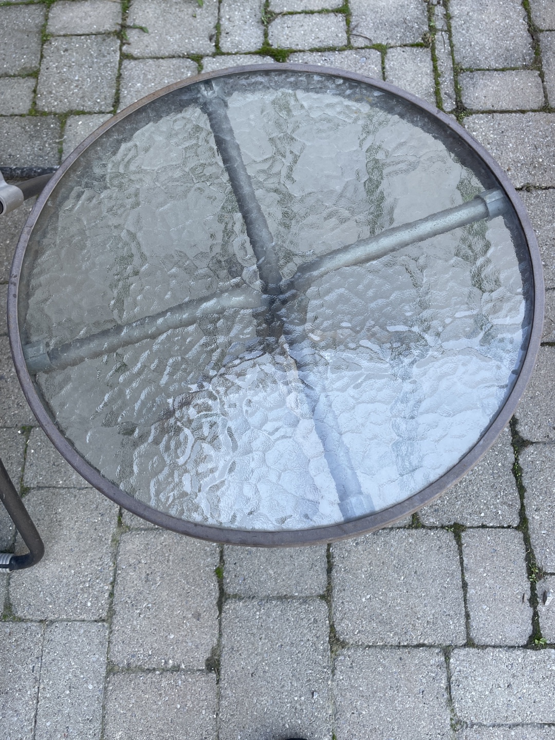 Two Zero Gravity Chairs and Side Table - photo 3