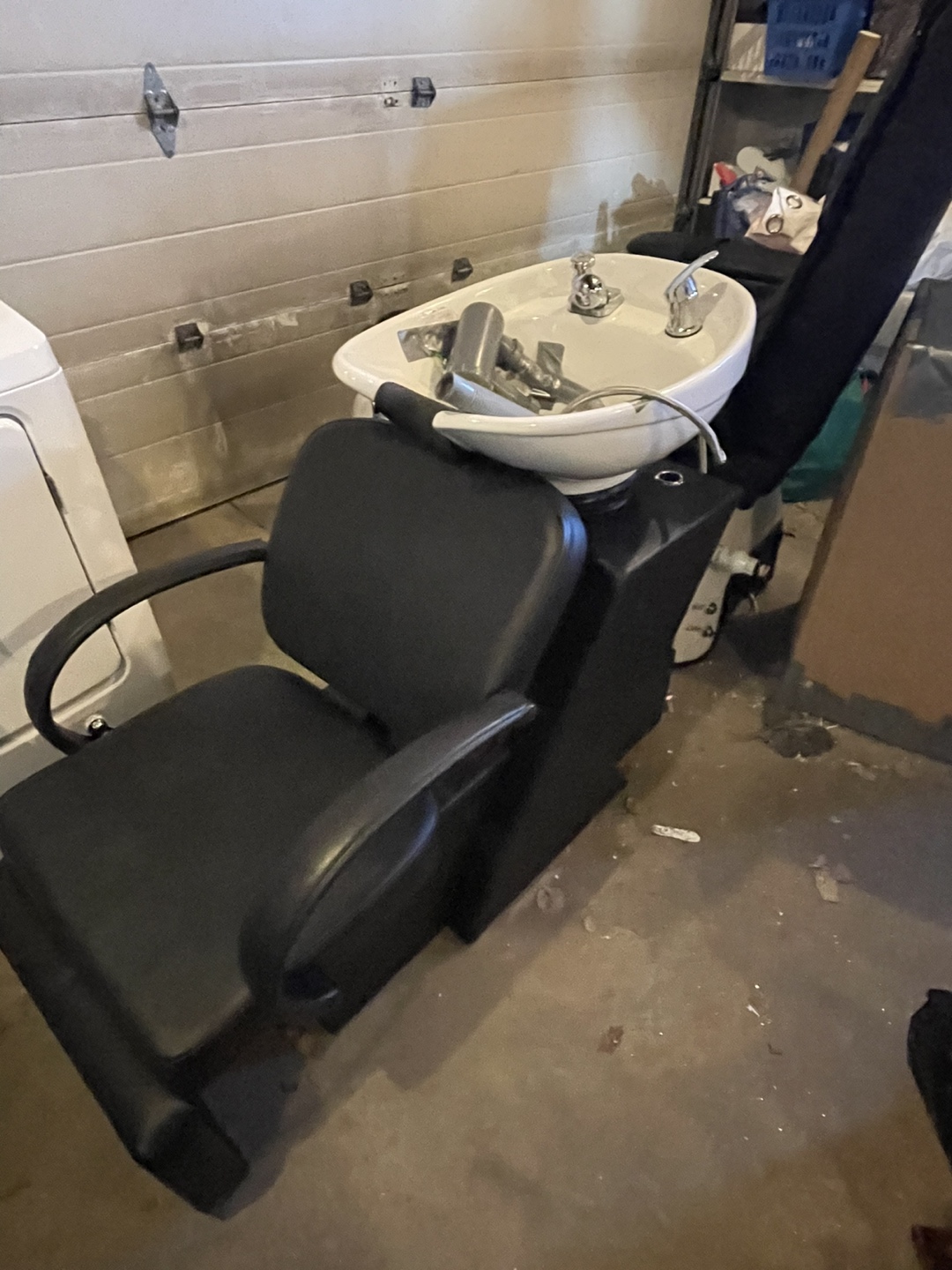 Salon Shampoo Bowl and Chair