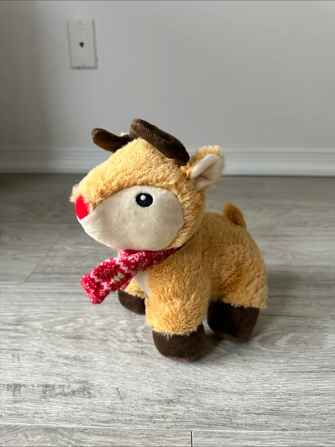 Dog toys - 2 stuffed + 3 balls image indicator(3)