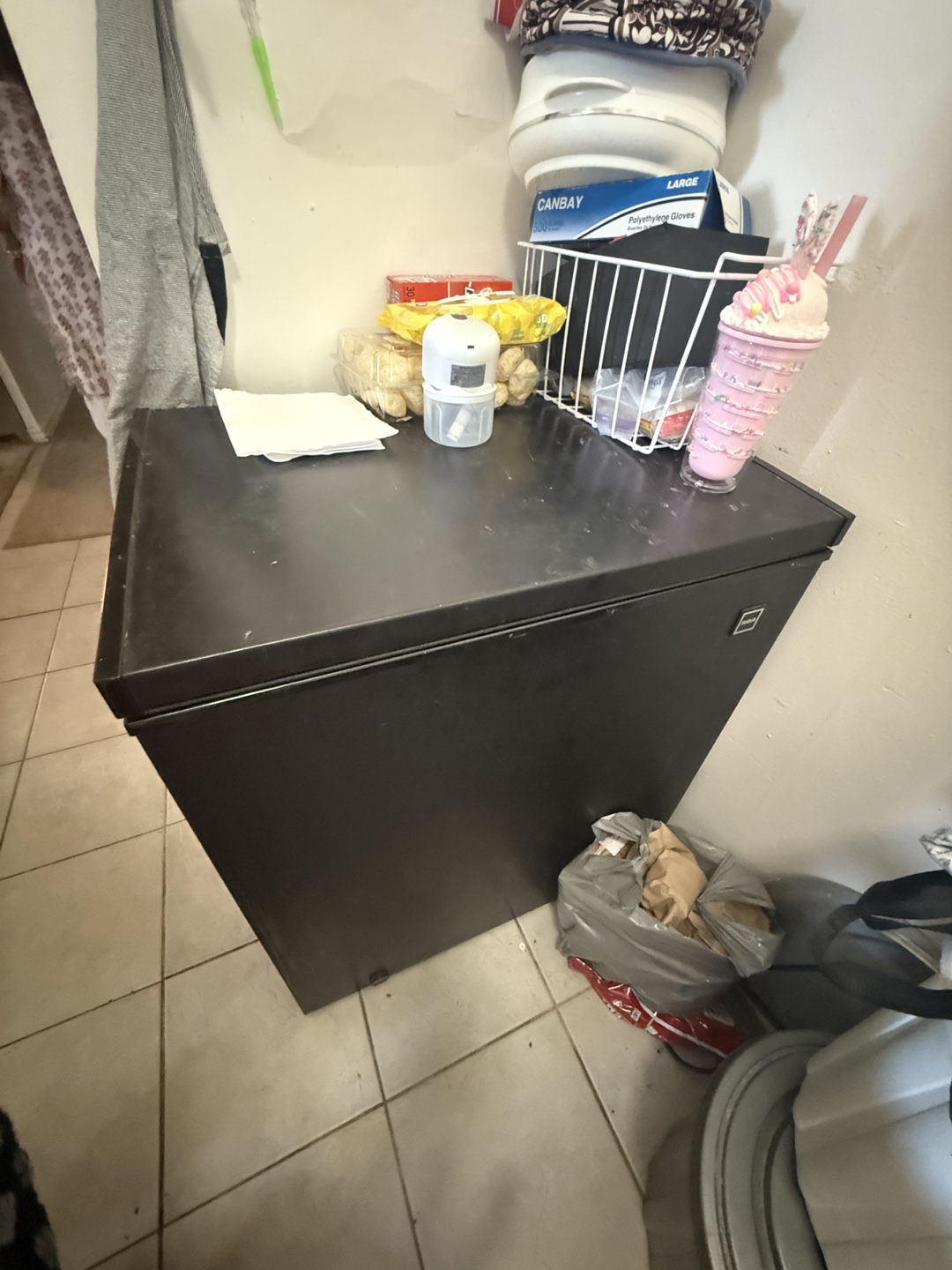 REA Chest Freezer - photo 3