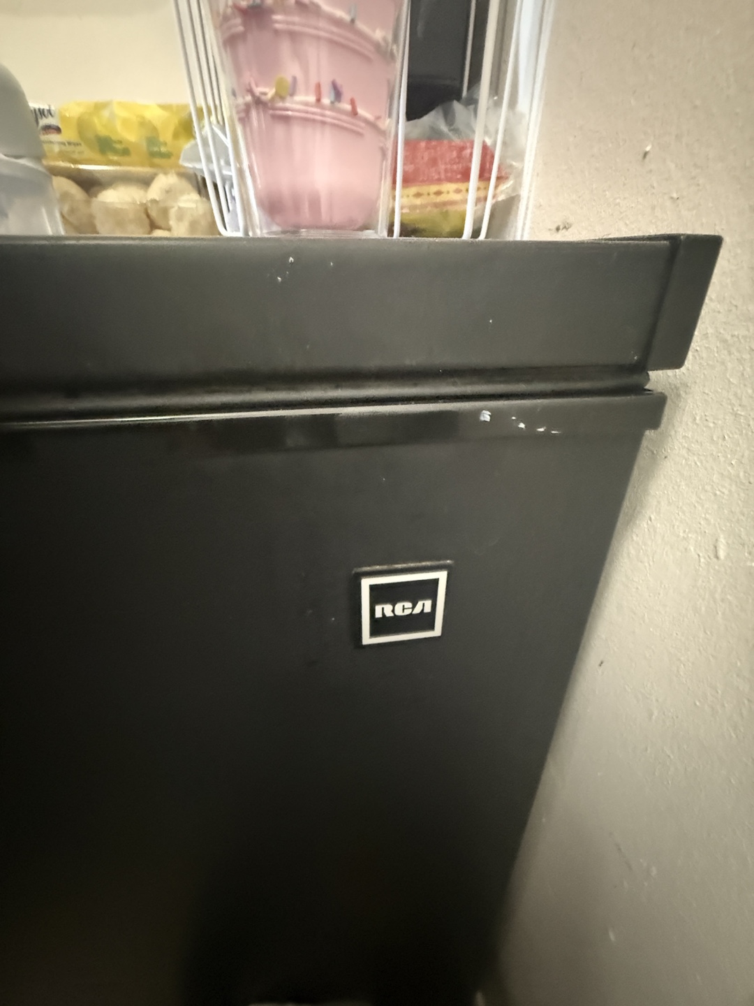 REA Chest Freezer - photo 2