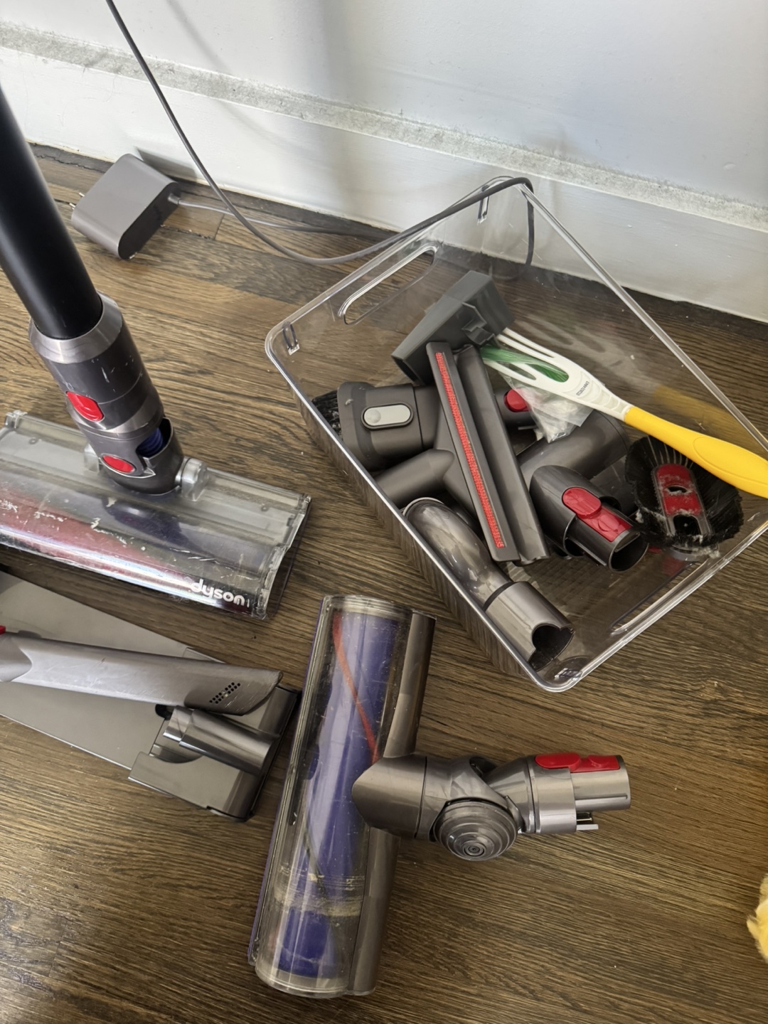 Dyson V7 Absolute Cordless Vacuum Cleaner - photo 2