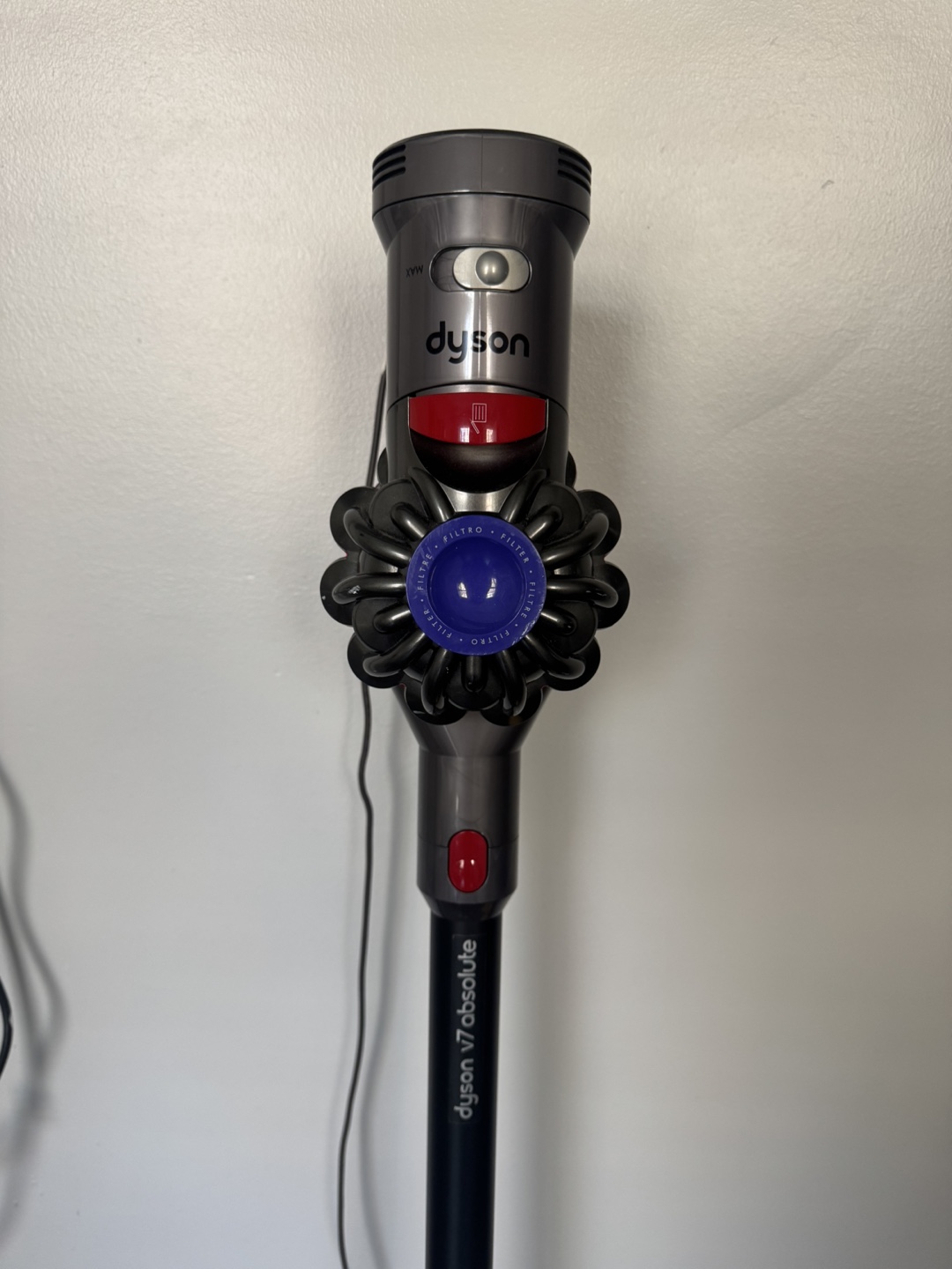 Dyson V7 Absolute Cordless Vacuum Cleaner - photo 3