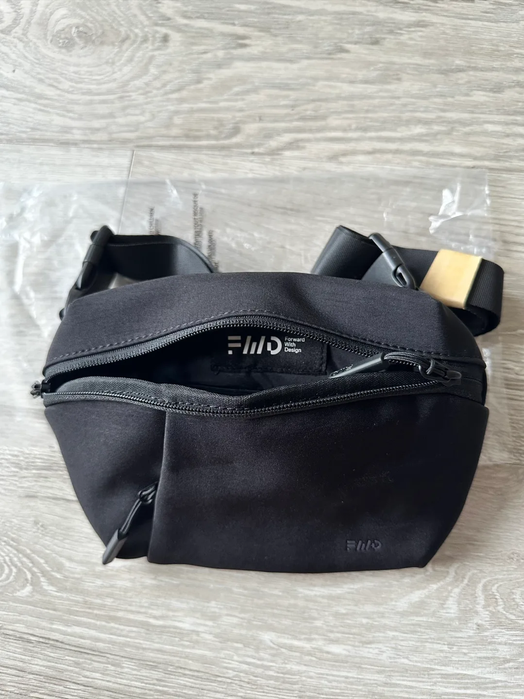 FWD On The Go Hip Pack Belt Bag / Fanny Pack Black image indicator(2)