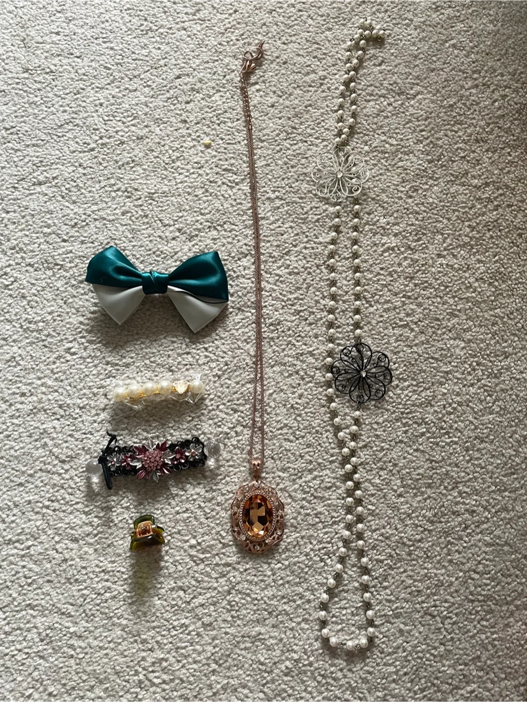 Assorted Women's Accessories Bundle: Necklace, Hair Clips & Bow thumbnail