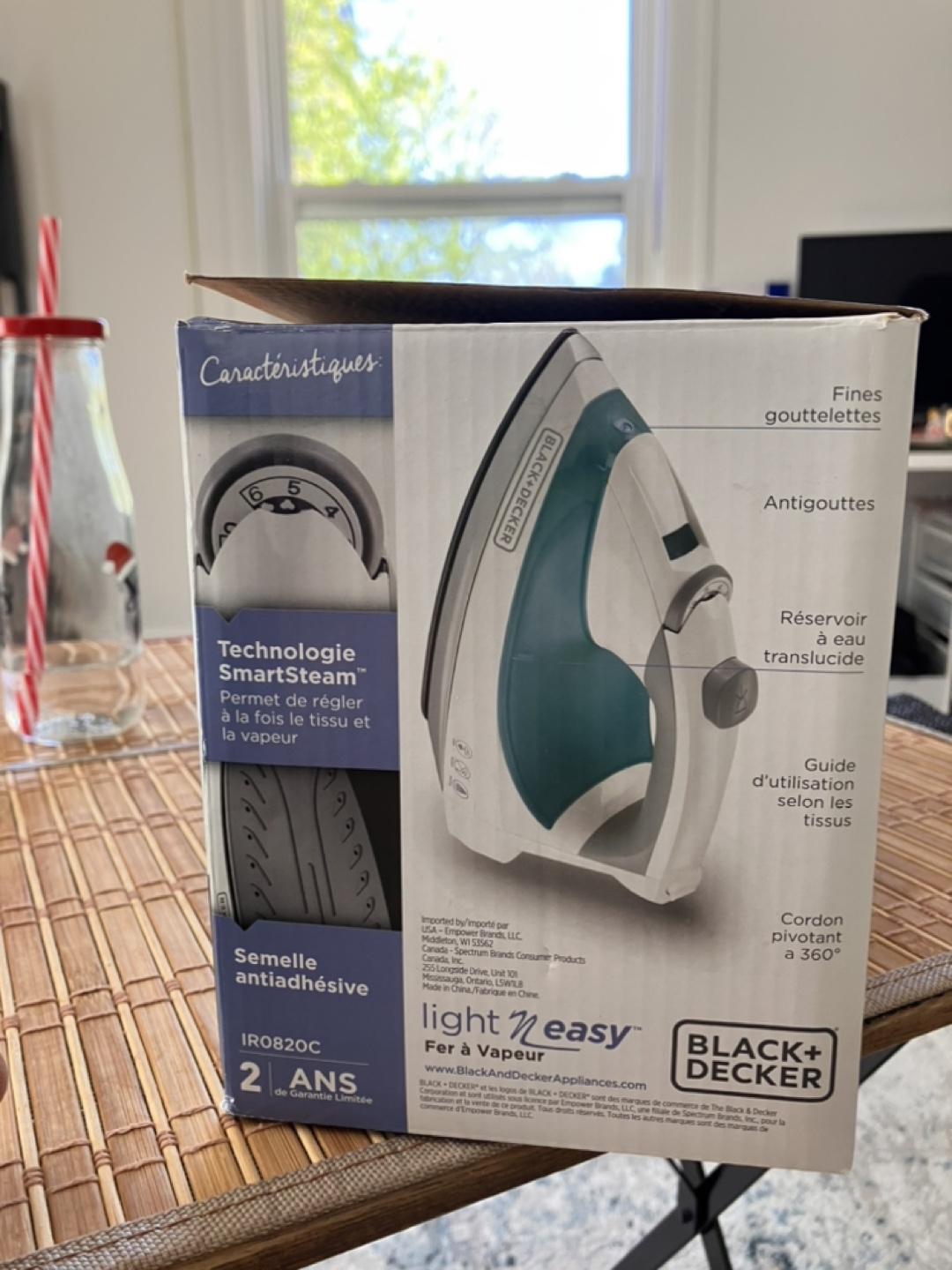 Black+Decker Light N Easy Steam Iron - IR0820C