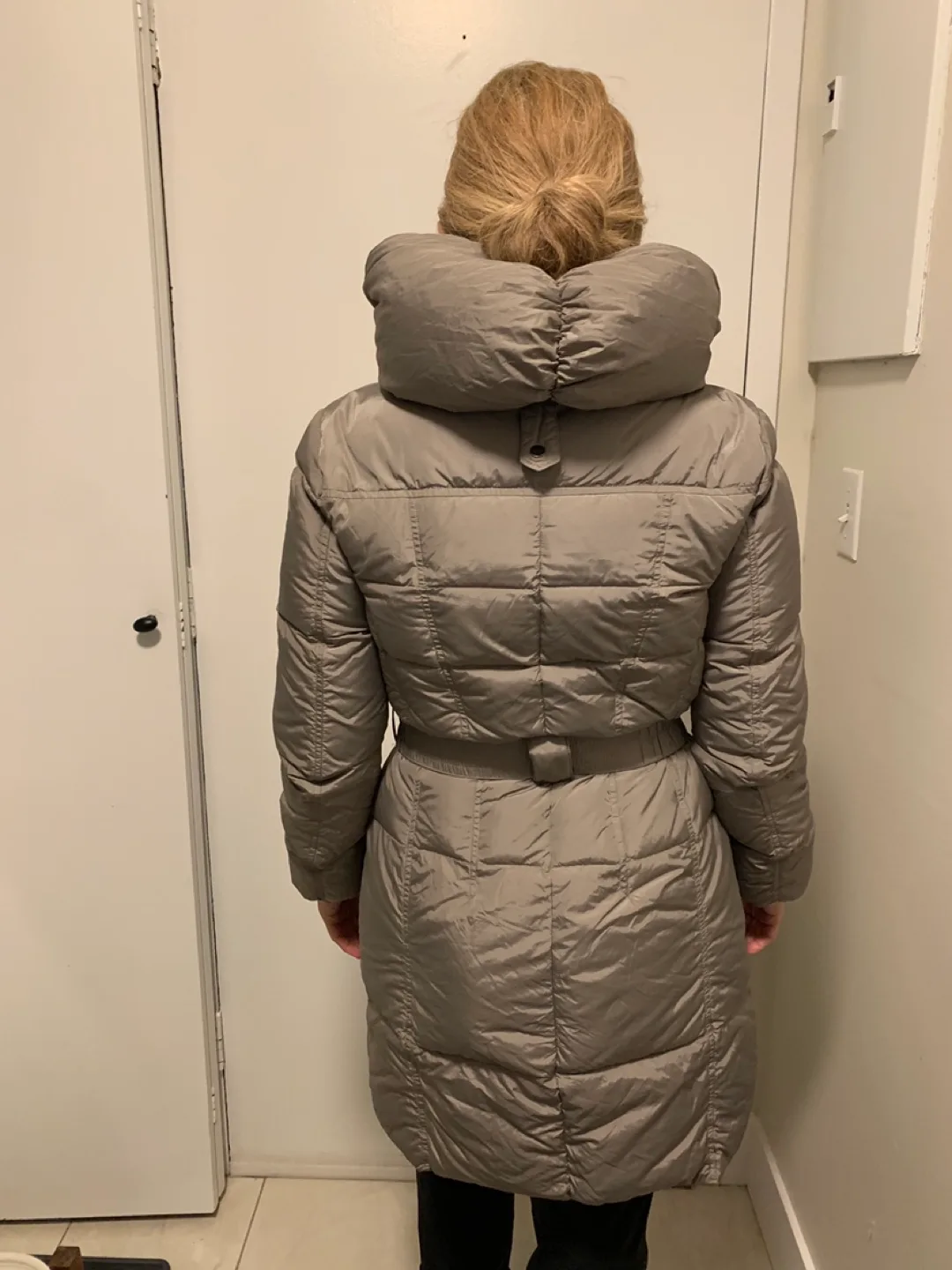 Women's Beige Belted Puffer Coat with Hood image indicator(5)