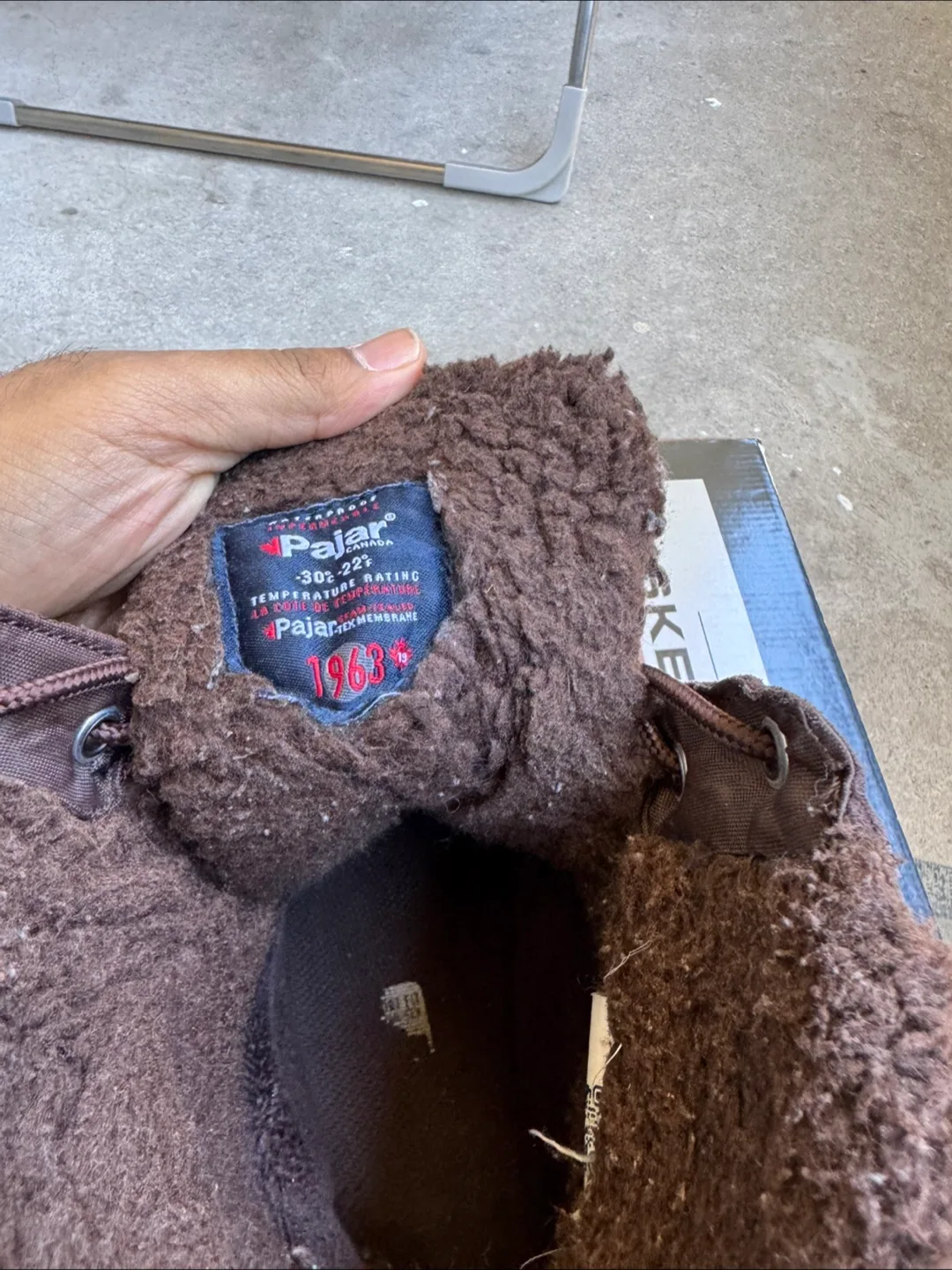 Pajar Canada Brown Leather Winter Boots - Size 10.5 image indicator(2)