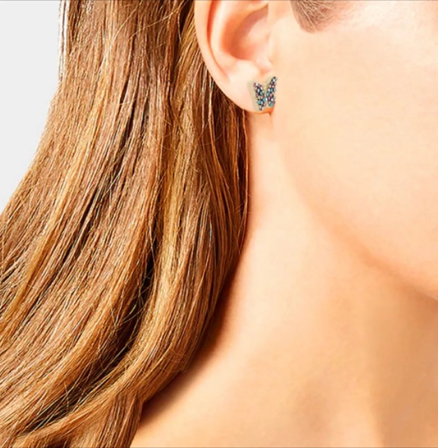 BETSEY JOHNSON Butterfly Love Necklace Earrings Studs Set image indicator(8)