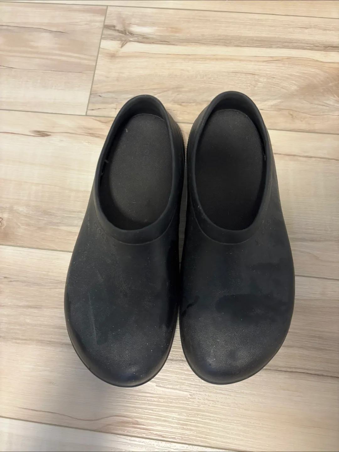 Crocs Men’s Size 11 Slip-on Black Shoes For Sale image indicator(5)