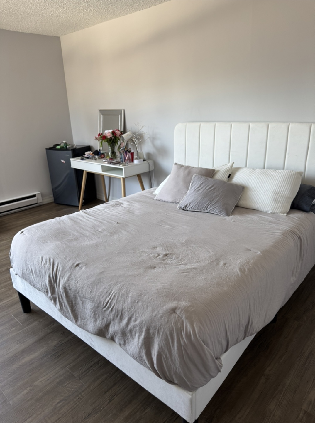 Queen Size Bed Frame with Upholstered Headboard - photo 2