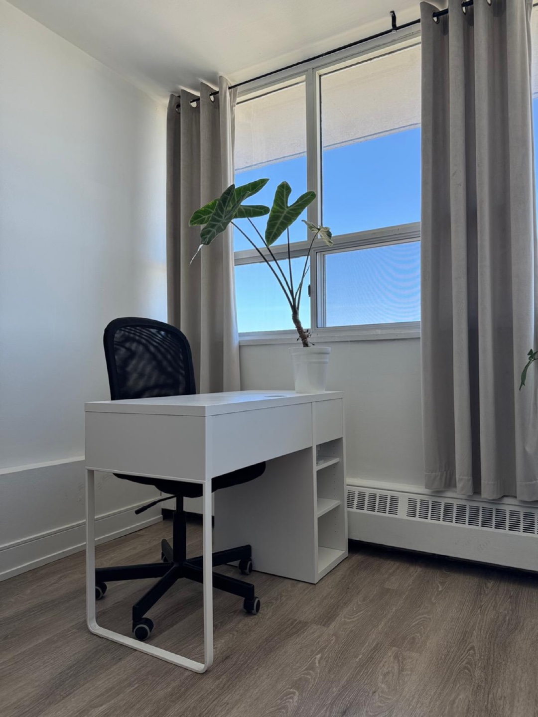 IKEA desk - photo 2