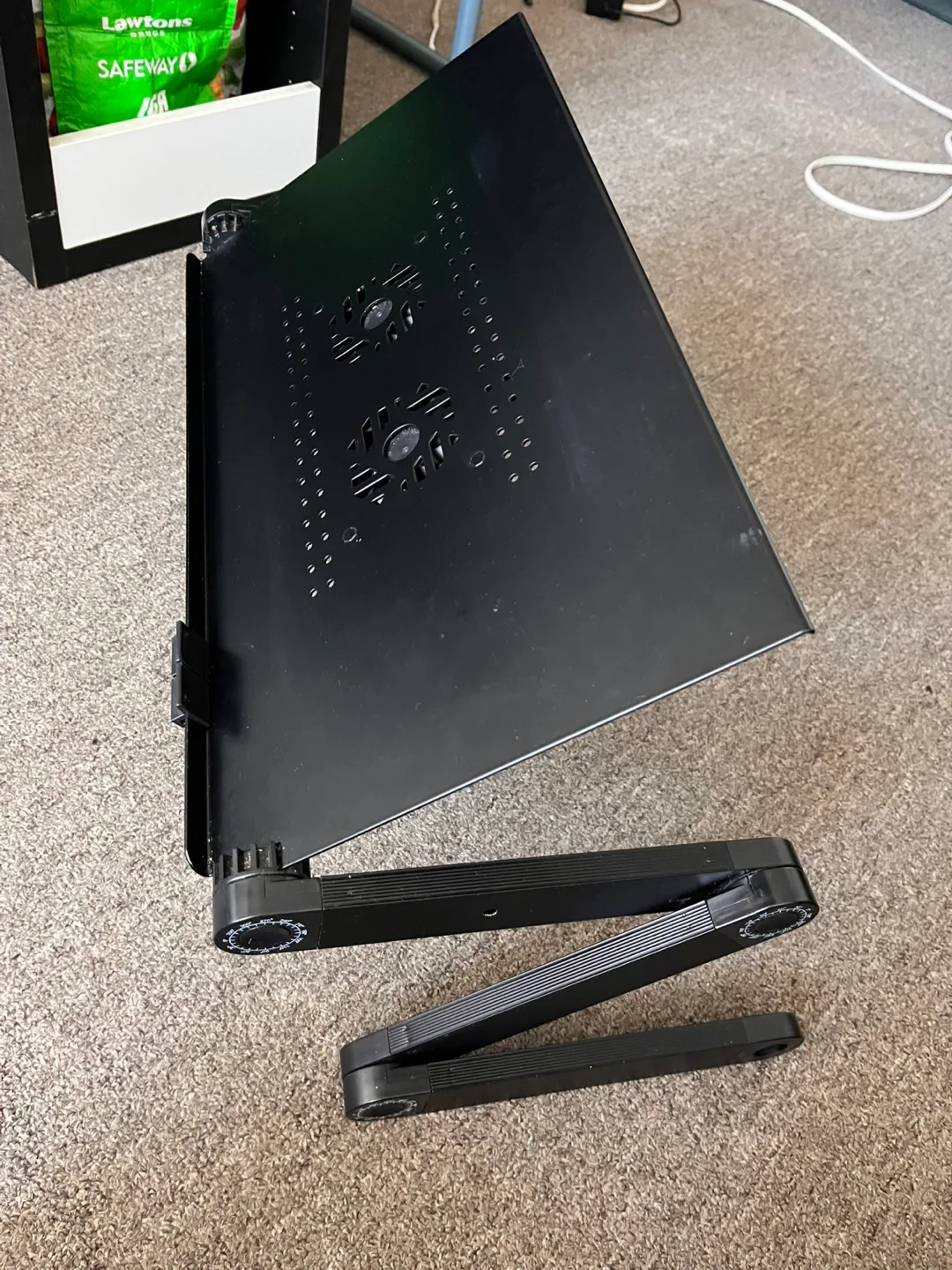 Foldable Laptop Desk with Cooling Fans image indicator(3)