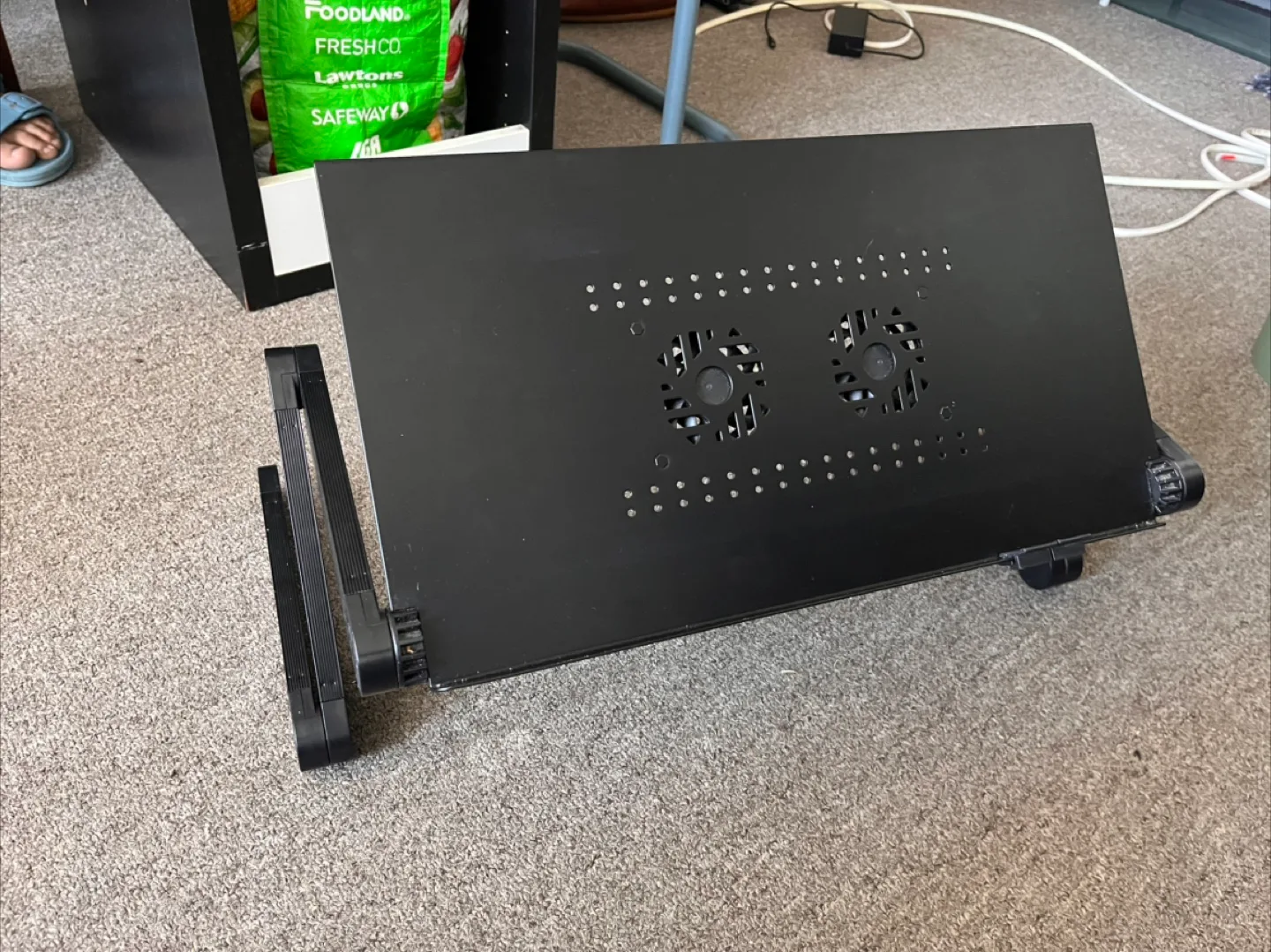 Foldable Laptop Desk with Cooling Fans image indicator(4)