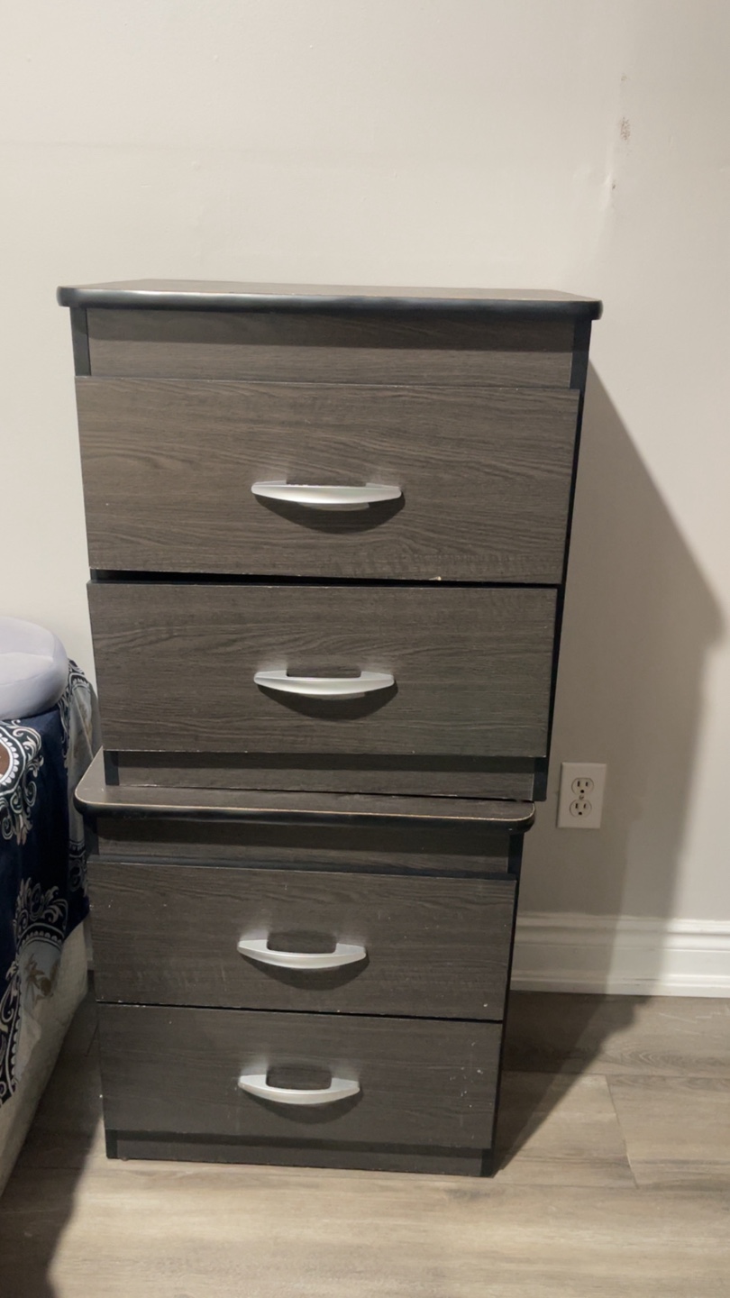 Two matching 3-drawer dressers - photo 3