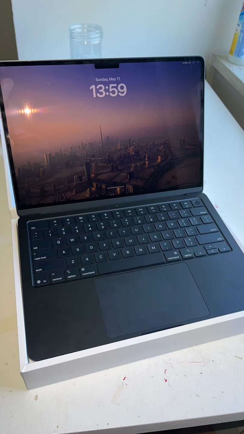New MacBook Air 13-inch - Midnight thumbnail